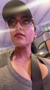 En ocasiones lo que necesitas es danzar con las sombras hasta que el  universo nos responda 🫶🏻