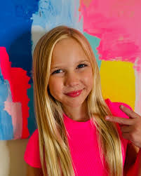 Evan Riley's Instagram, Twitter & Facebook