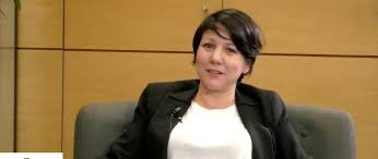 La actriz y exagregada cultural de chile en estados unidos, javiera parada, conversa con la editora general de la tercera, gloria faúndez, sobre el proceso actual, la participación de independientes y. Revive En Persona Cristian Warnken Junto A Javiera Parada Gestora Cultural