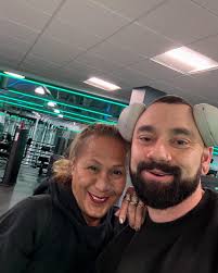 Michael Oldham (@michaelmovesinstyle) • Instagram photos and videos