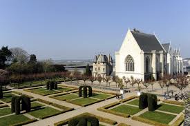 Centre de vaccination au parc des expositions d'angers : Chateau D Angers