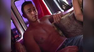 Fodendo Essa Vadia Linda Dentro Da Van - Cnn Amador