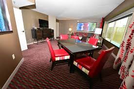 Park theater is minutes away. Tower One Bedroom Suite Picture Of Mgm Grand Las Vegas Tripadvisor