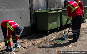 Alam flora is one of the leading environmental management companies in malaysia that is dedicated to serving communities to manage and reduce waste with minimal environmental impact. The Men Collecting Garbage Every Day To Put Their Children Through University Free Malaysia Today Fmt