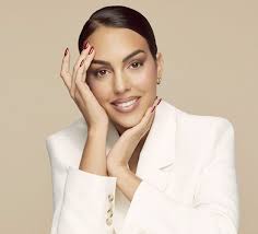 Od Kopciuszka do milionerki. Kim jest Georgina Rodriguez, ukochana  Cristiano Ronaldo?