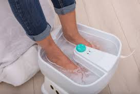 soak with baking soda for feet fungus and foot issues