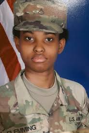 Buenas tardes alguien me podría decir si se puede entrar caminando tenemos  un coche para 5 y somos 6 mi esposo yo y 4 de mis hijas alguien que alla  entraado caminando