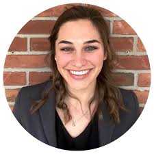 Lauren Blunt's Instagram, Twitter & Facebook