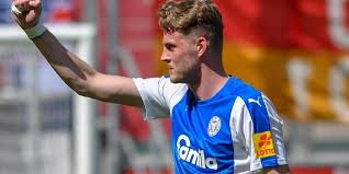 In the game fifa 21 his overall rating is 72. Dusseldorf Medien Dusseldorf Vor Transfer Von Marvin Ducksch Rheinische Anzeigenblaetter De