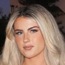 Molly Doherty's Instagram, Twitter & Facebook