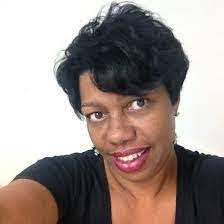 Lynette Linville's Instagram, Twitter & Facebook