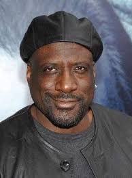 Kevin Smith fellow GenXer. One of my most favorite writer/directors, and of  course actor. Love ya Silent Bob !! 😎❤