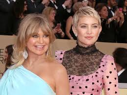 Kate hudson height weight body statistics / measurements. Kate Hudson Gesteht Diese Promi Damen Hat Sie Gestalkt Trend Magazin Us Schauspieler Hollywood Stars Kate Hudson