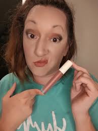 I'm selling momo guys remember it has affordable data. Please do support my  small hustle.