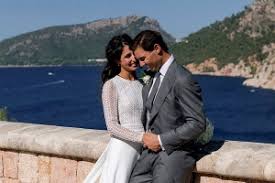 The bride wore a wedding gown by rosa clara as seen on the designer's instagram account. Style Love All Rafael Nadal S Wife S Wedding Dress Is Seen For The First Time In Stunning Snaps As She Reveals She Created Two Gowns For The Big Day Pressfrom Australia