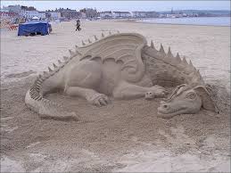 Sandsculpture Dragon Wauw Dat Is Pas Een Draak Op Het Strand Thedailybasics Sand Art Sand Sculptures Sand Castle