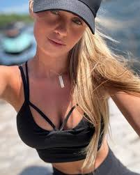 ALEXA SEROWIK (@alexaserowik) • Instagram photos and videos