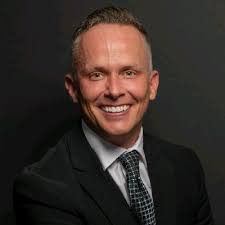 I'm honored to share that I've been awarded the Pinnacle Award for my  performance as a Financial Center Manager last year!