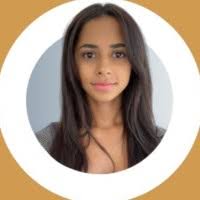 Kali Curtis's Instagram, Twitter & Facebook