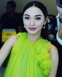 10 Selebriti yang Batal Menikah, Terbaru Ayu Ting Ting