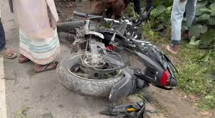 নোয়াখালীতে মোটরসাইকেল-পিকআপ সংঘর্ষে ২ তরুণের মৃত্যু