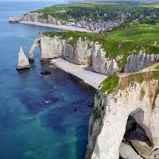 Les Falaises D Etretat In 2020 Frankreich