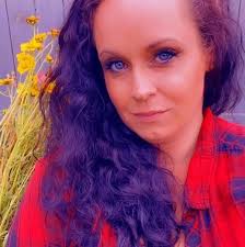 Trapped car crash victim survives by sucking water from sweatshirt