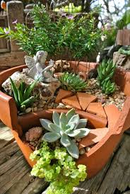 They have fleshy leaves, thick stems and if you're looking ideas for making beautiful and quirky planters to house these gorgeous plants, then the following 17 easy diy indoor succulent planter ideas may be. 33 Best Diy Indoor And Outdoor Succulent Planter Ideas For 2021