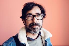 Amaro Ferreiro presenta en Granada 'Personajes secundarios', su nuevo álbum 