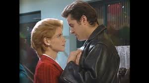 It was written by fernando aragón, arnaldo madrid, hugo morales and nona álvaro morales as cristían iriti balbontín. Estupido Cupido 1995