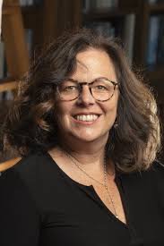 Gwen Strauss's Instagram, Twitter & Facebook