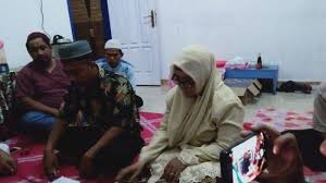 Lisa, bispak hot sma samarinda share saptaindra sejati is a well established and modern mining contractor company providing services for the rapidly growing mining and related industries in kalimantan and beyond are seeking highly motivate and ambitious individuals that willing to work at remote area to support the company operation expansion. Beda Usia 25 Tahun Baru Sebulan Kenal Di Medsos Cecep Sunting Janda 53 Tahun Teman Makan Sahur Sriwijaya Post