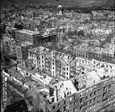 Die luftangriffe auf dresden und den großraum der stadt im zweiten weltkrieg fanden erstmals im herbst 1944 statt und fanden ihren höhepunkt in vier angriffswellen der royal air force (raf) und united states army air forces (usaaf) vom 13. Bombenangriff Auf Wurzburg Am 16 Marz 1945 Wikipedia