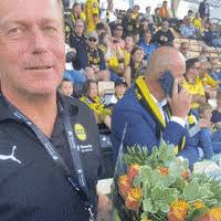 Robert Lauritsen hedret for lang og tro tjeneste