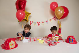 En gateau sam le pompier notre vainqueur a pu gagner dans presque tous les critères. Kit Deco Anniversaire Pompier Anniversaire Pompier Pompier Enfant Anniversaire