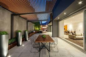 Uberdachte Terrasse Ideen Fur Eine Gemutliche Freizeit Terrassenuberdachung Uberdachung Terrasse Moderner Patio