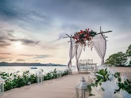 10 Things To Expect When Attending Best Beach Weddings Di 2020