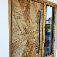 Altholz Lieferant Fur Altholzbau Und Altholz Innenausbau Altholz In 2020 Altholz Haus Rustikale Hausturen Hausturen Holz