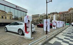 Back in september 2019, elon musk posted this on twitter: Prima StaÈ›ie Tesla Supercharger Din Romania DeschisÄƒ La TimiÈ™oara