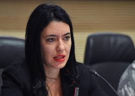 «stamattina ho partecipato ad una riunione in videoconferenza con i ministri ue dell'istruzione…» Il Curriculum Sparito Della Ministra Le Precisazioni Di Lucia Azzolina La Nostra Replica Stampalibera It