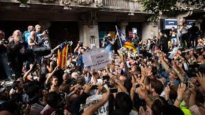 Zu deutsch etwa der spanische zentralstaat will das referendum mit allen mitteln verhindern und hatte bereits versucht. Referendum De Cataluna Utima Hora En Directo