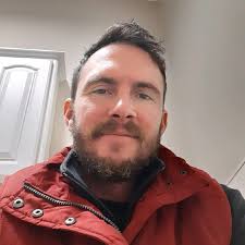 Eric Colmus's Instagram, Twitter & Facebook