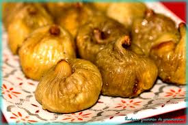 Ajouter le sauternes ou le cidre de glace, couvrir et laisser mariner 24 j'ai pris cette recette dans votre magazine ''mille parfums de noël'', pour recevoir des amis la semaine dernière et, bien sûr, je n'ai jamais trouvé de figues fraiches!?! Figues Farcies Au Foie Gras Quelques Grammes De Gourmandise