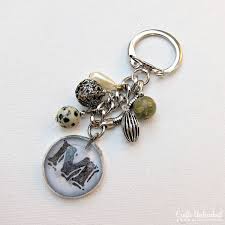 Anthro Inspired Diy Keychain Mod Podge Rocks Easy Jewelry Keychain Jewelry Projects