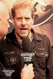 2016 NAMM Show Photos: Familiar Faces