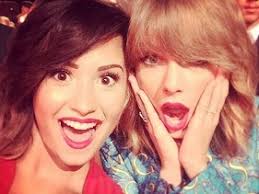 Demi Lovato apoia Kim Kardashian após divulgação de vídeo de conversa com  Taylor Swift |