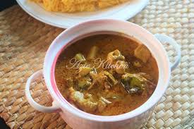 Bolehlah makan bersama seisi keluarga. Roti Jala Lembut Dan Kuah Kari Ayam Sedap Azie Kitchen