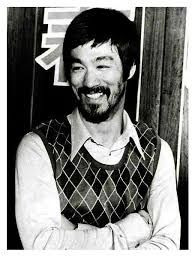 Bruce Lee With Full Facial Hair In Late 1960s Https T Co Dqzk6iuwiv Bruce Lee Photos Bruce Lee Famous People In History