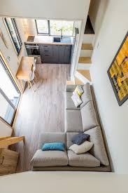Tiny House Idees Deco Pour Micro Maisons Modernhousedesigninterior Une Micro Maison Qui En 2020 Micro Maison Tiny House Interieur Interieurs De Toute Petite Maison
