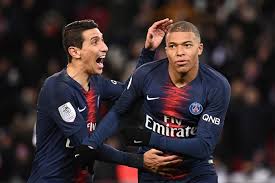 The argentinian was withdrawn in the 62nd minute after the psg coach, mauricio pochettino, briefly left. Angel Di Maria Scored A Pinball Free Kick In Massive Psg Win